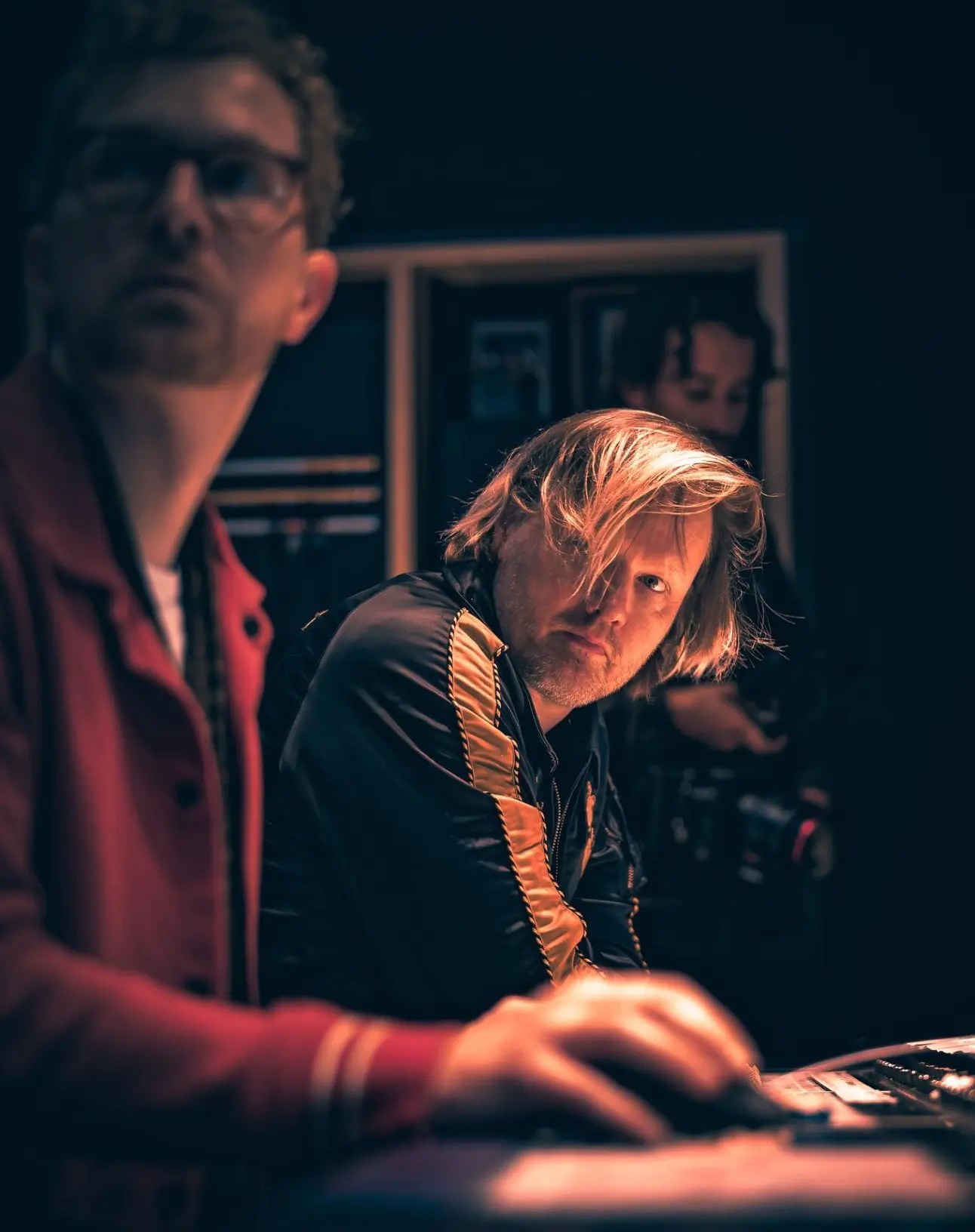 Dimitri Tikovoi with working with Reverend and The Makers 2024