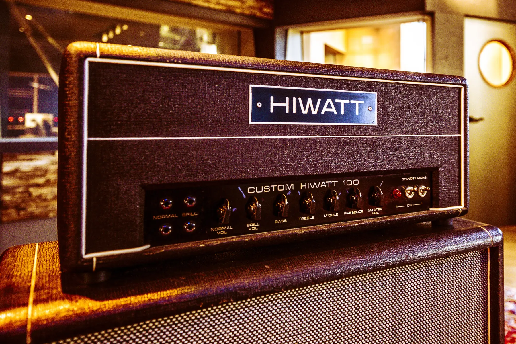 Hiwatt DR103 with matching cabinet